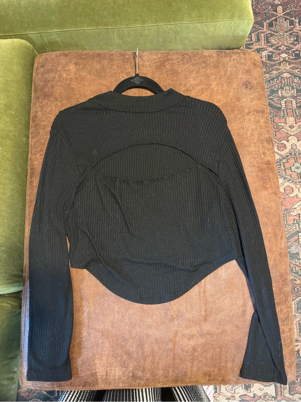 Black Ribbed Long-Sleeve Crop Top with Cutout - Women